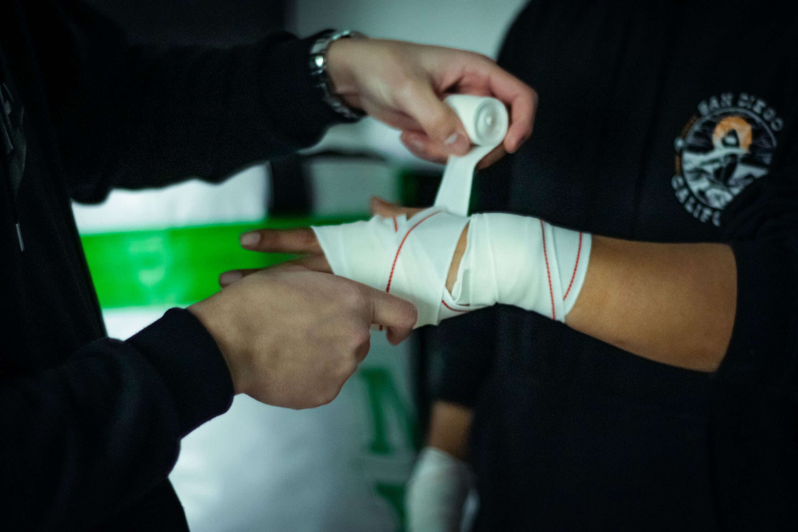 mexican-style-semi-elastic-hand-wraps.jpg